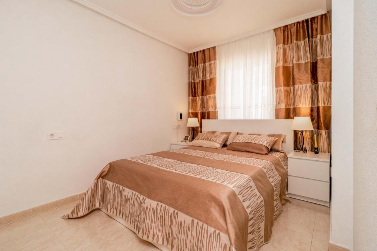 Apartamento Asta Διαμέρισμα Τορεβιέχα Εξωτερικό φωτογραφία