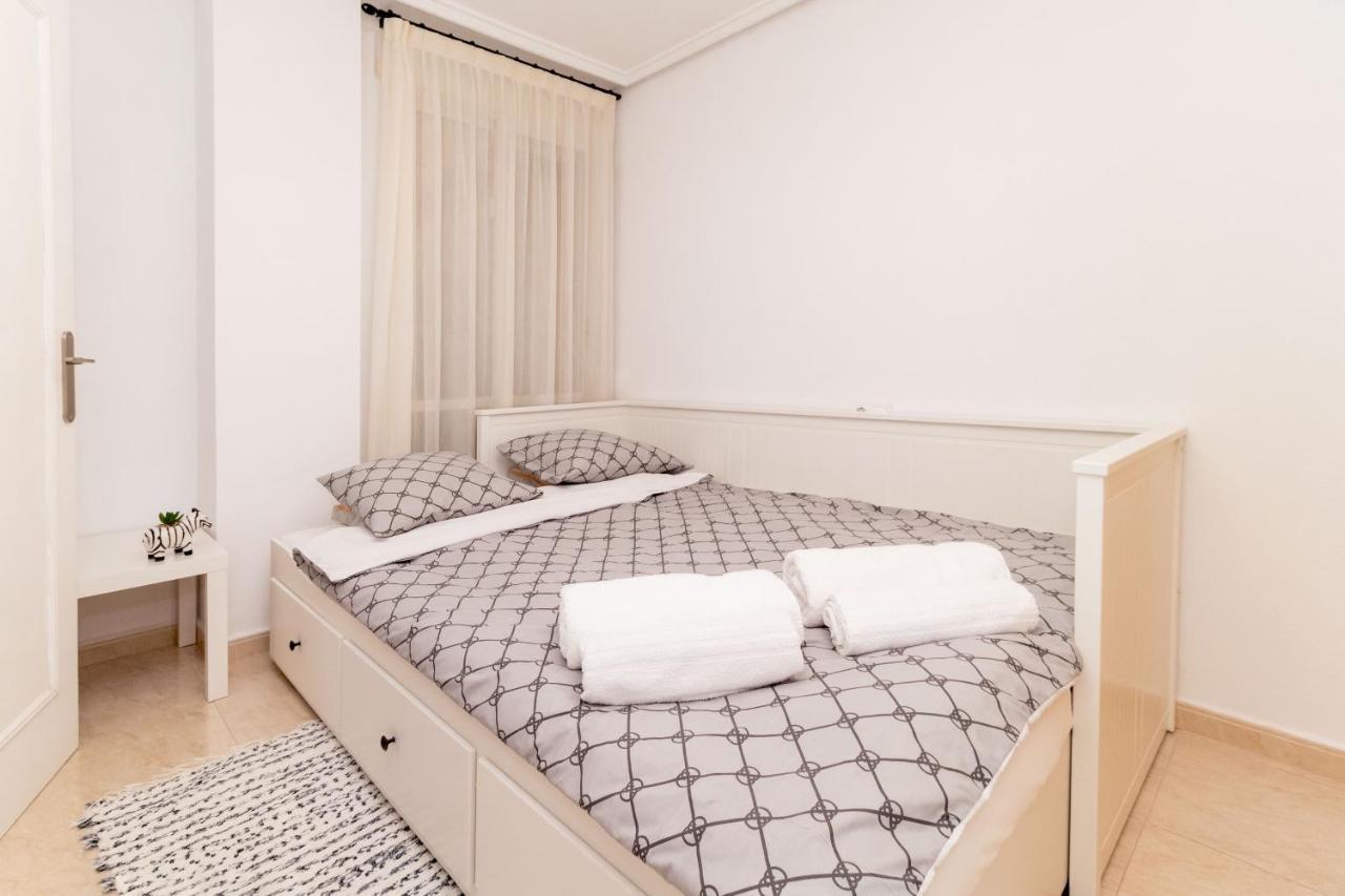Apartamento Asta Διαμέρισμα Τορεβιέχα Εξωτερικό φωτογραφία